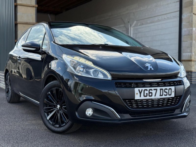 PEUGEOT 208 1.2 PureTech Black Edition Euro 6 3dr